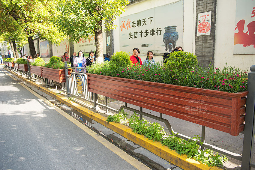 人行道隔離護欄花箱江西案例